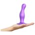 Strap-on-me Curvy M - talasasti dildo sa vakumskom bazom (ljubičasti)