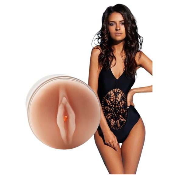 Devojka iz susedstva Bella - masturbator (prirodno)